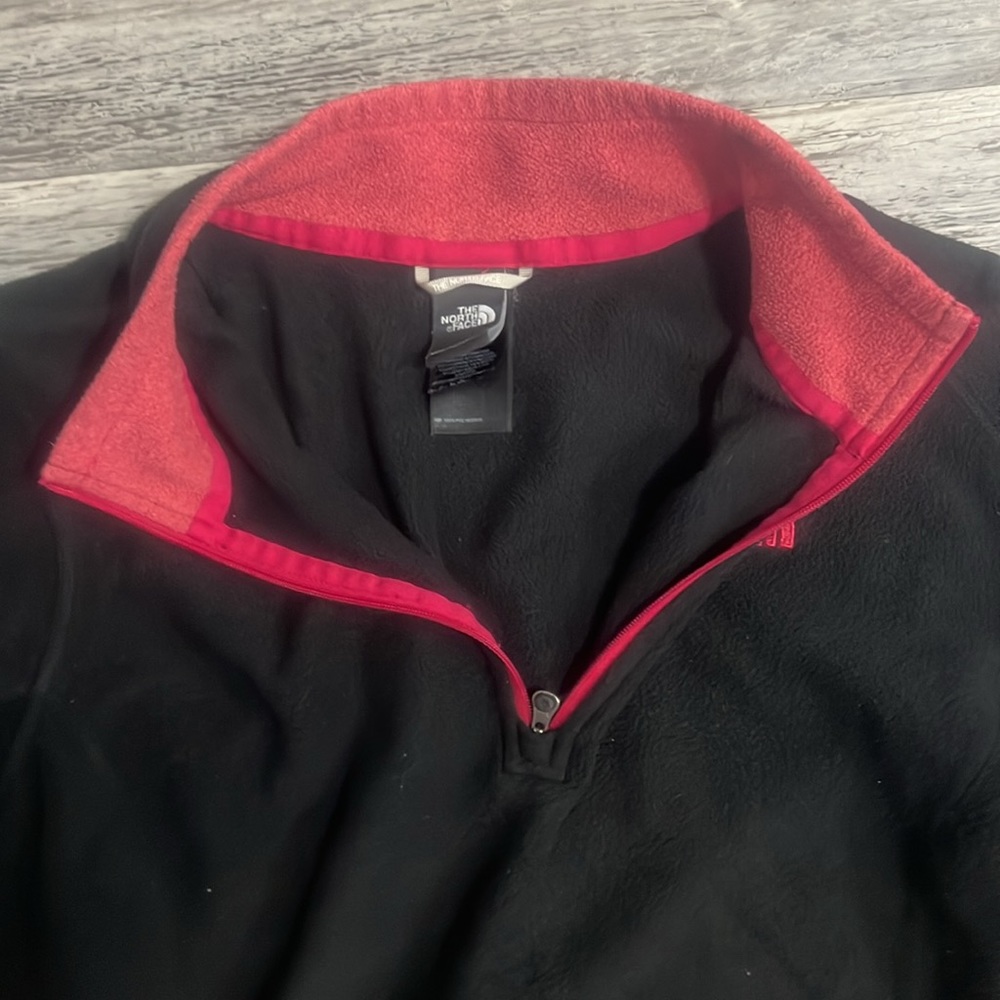 North Face 1/4 zip - Picture 4 of 4